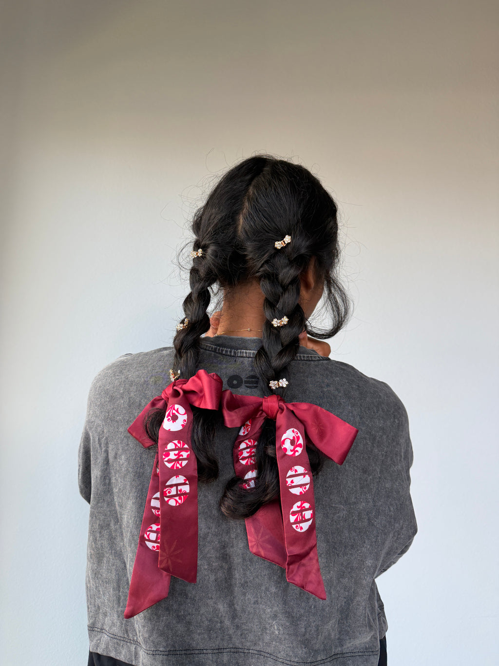 Arirang Satin Hair Scarf – K-Pop Concert Accessory